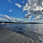 Huoneisto Lakeview At Ratina Next To Downtown *