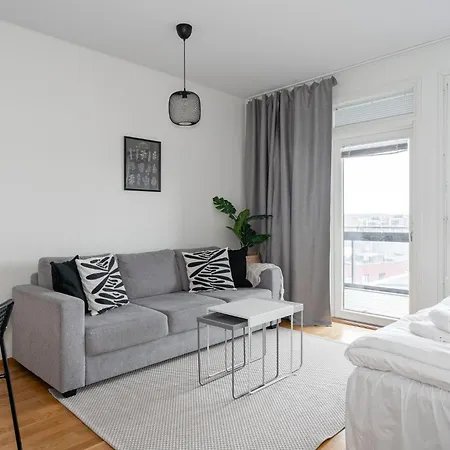 Lakeview At Ratina Next To Downtown Tampere